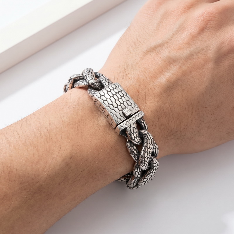 Kalen Snake Skin Cuban Link Me - đánh giá và giá Men Accessories Bd